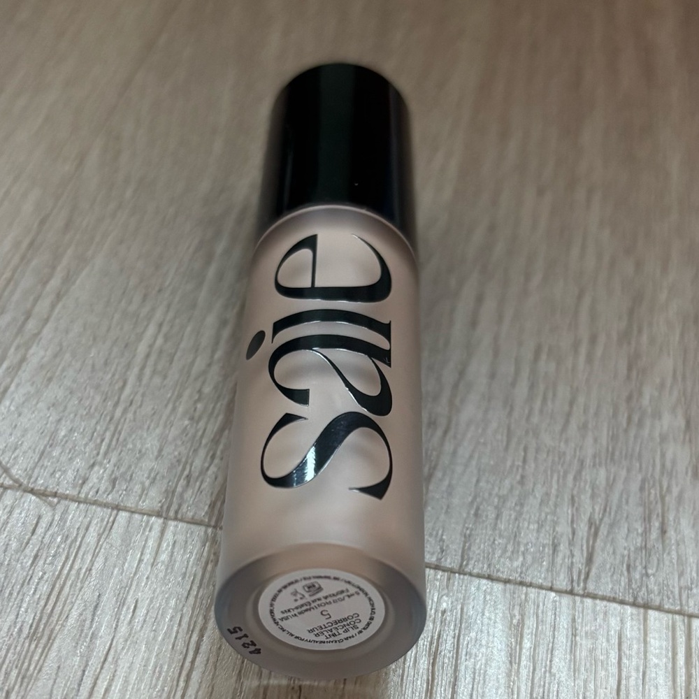 Saie Slip Tint Radiant All-Over Concealer with Niacinamide